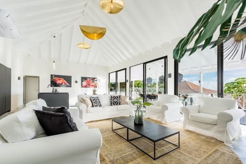 Papagayo Beach Resort, Living area