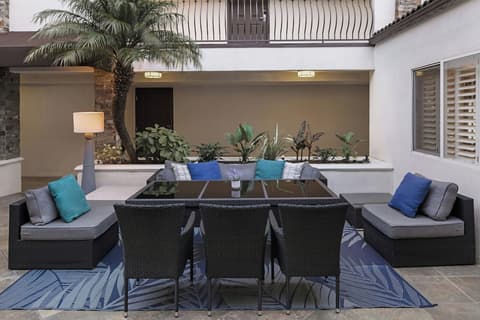 City Express By Marriott Manhattan Beach, Property amenity