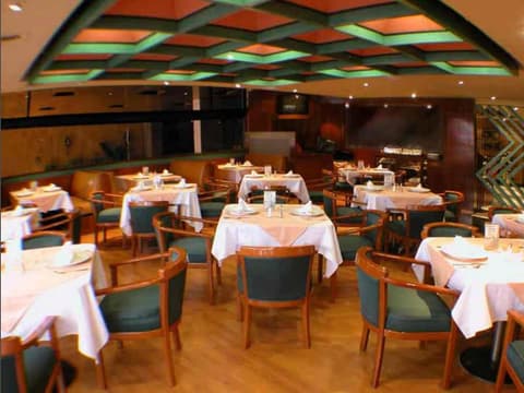 Segovia Regency Hotel, Breakfast area