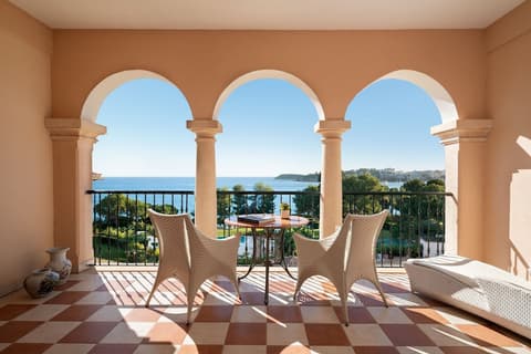 The St. Regis Mardavall Mallorca Resort, Room