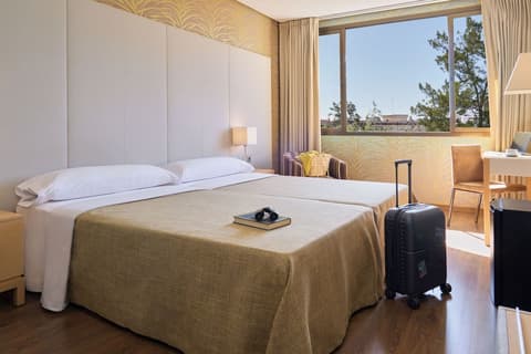 Macià Doñana, Room