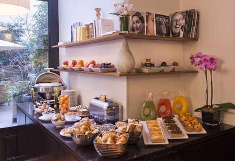 Hôtel Le Walt by Inwood Hotels, Buffet