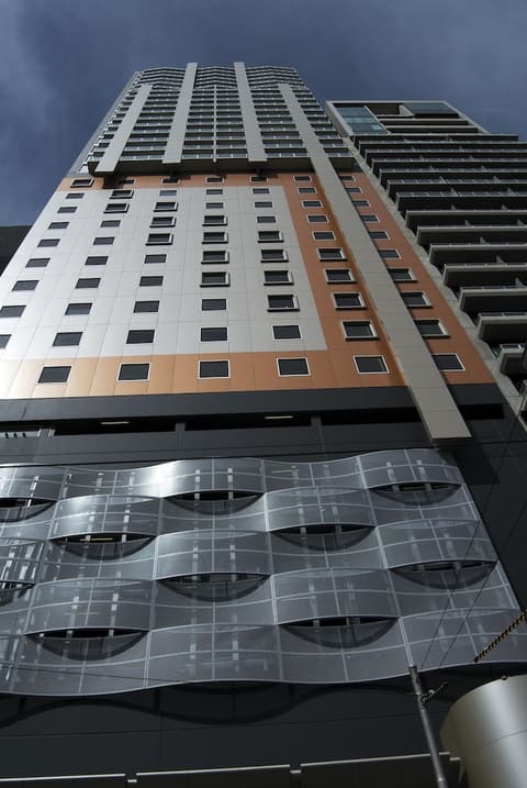 Atlantis Hotel, Melbourne, Front of property