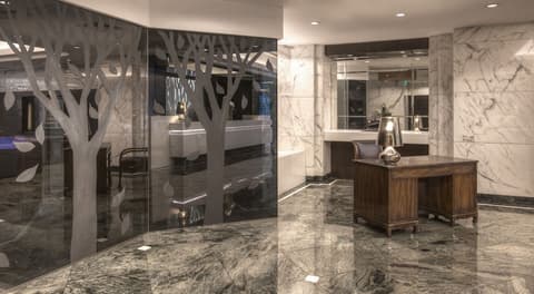 Stanford Hillview Hotel, Lobby