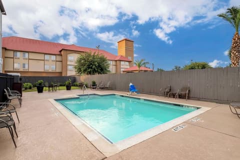 Best Western Plus Hobby Airport Inn & Suites, Outdoor pool