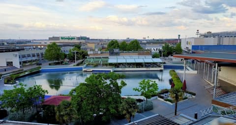 Hotel AR Parquesur, Lake view
