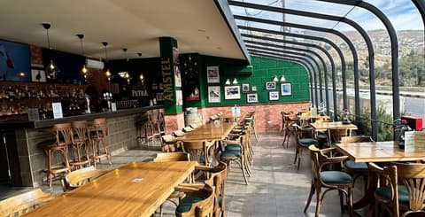 Petra Palace Hotel, Bar (on property)