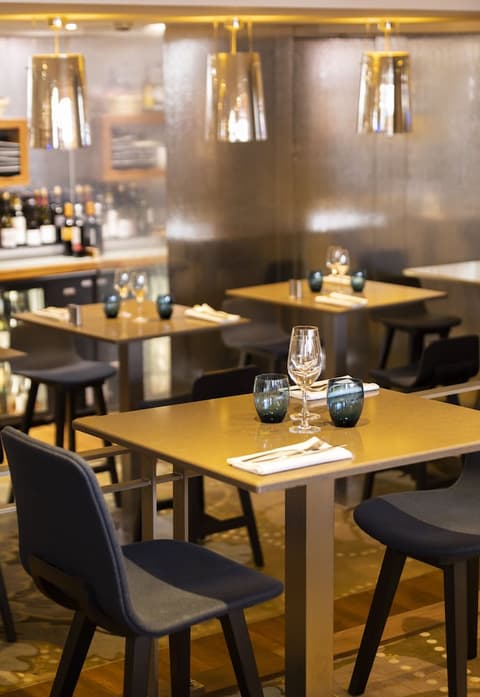 Oceania Brest Centre, Restaurant