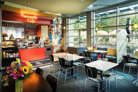 Staypineapple, Watertown Hotel, University District Seattle, Breakfast area