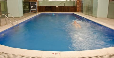 VIP Executive Entrecampos Hotel & Conference, Indoor pool