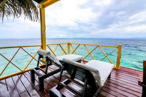 Punta Caracol Acqua Lodge, Room