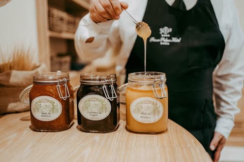 River Palace Hotel, Breakfast meal