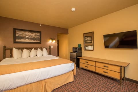 Elk Country Inn, Room