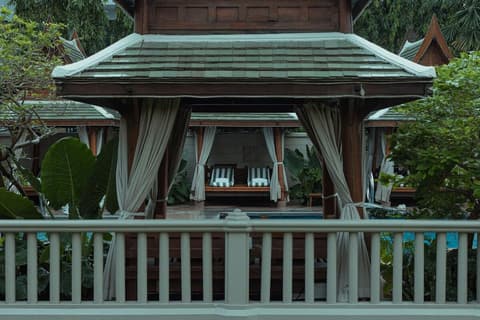 The Peninsula Bangkok, Pool