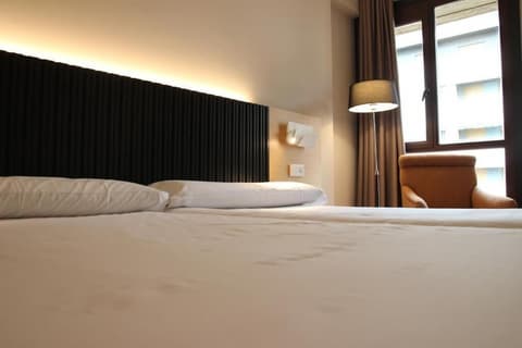 Hotel Alcantara, Room