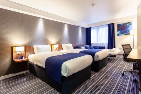 Holiday Inn Express Edinburgh Airport by IHG, Room