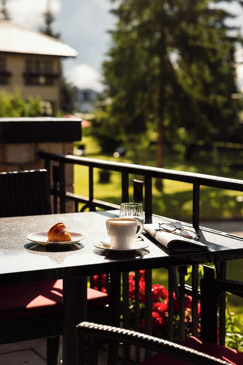 Cresta Palace, Terrace/patio