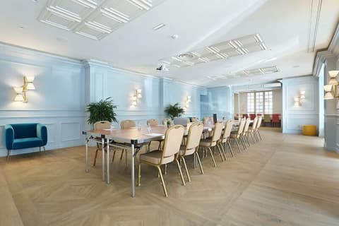 Hôtel du Cheval Blanc, Meeting facility