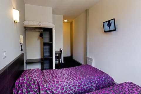 Hotel St-Etienne, Room