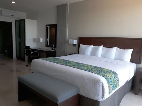 Seven Crown La Paz Malecon, Room