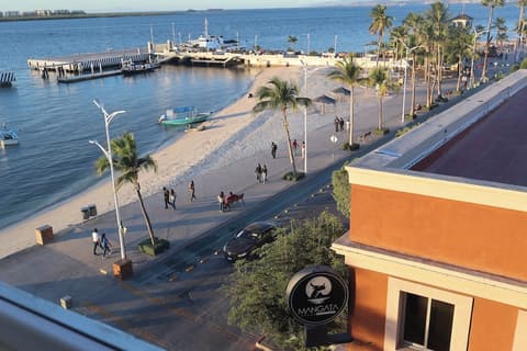 Seven Crown La Paz Malecon, Terrace/patio