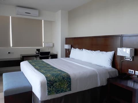 Seven Crown La Paz Malecon, Room