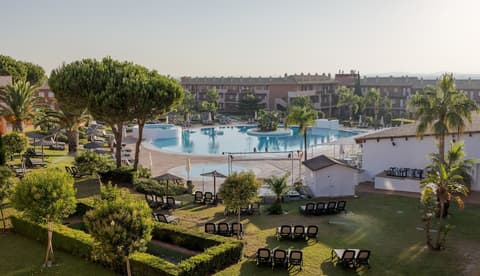 Aparthotel ILUNION Sancti Petri, Pool