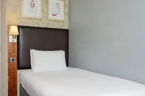 London Croydon Aerodrome Hotel, BW Signature Collection, Room