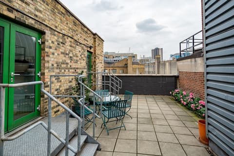 196 Bishopsgate, Terrace/patio