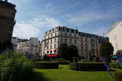 Le Bon Hôtel, Exterior