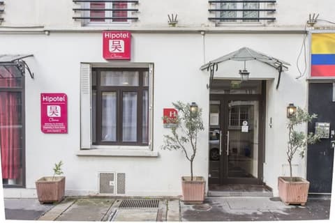 Hipotel Paris Père Lachaise République, Front of property