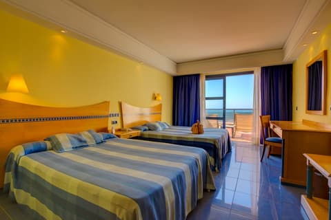 SBH Crystal Beach Hotel & Suites - Adults Only, Room