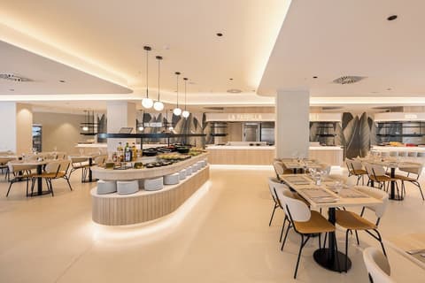 Hotel RH Arena, Restaurant