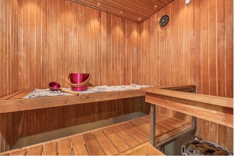 Santa's Hotel Santa Claus, Bathroom