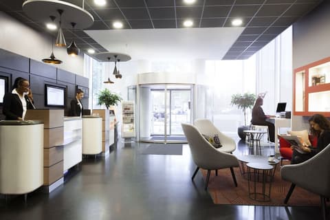Novotel Paris 17, Lobby