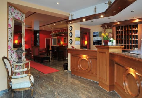 Hotel Servatius Köln, Reception