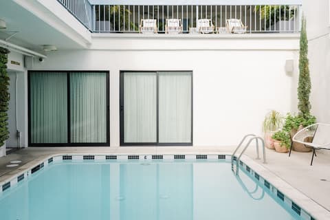 Short Stories Hotel, Pool