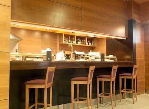 Eco Via Lusitana, Bar (on property)