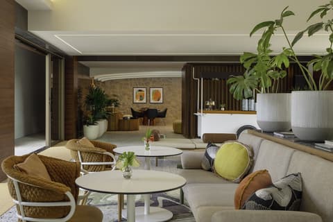 Ambassador Hotel of Waikiki, Tapestry Collection by Hilton, Lobby