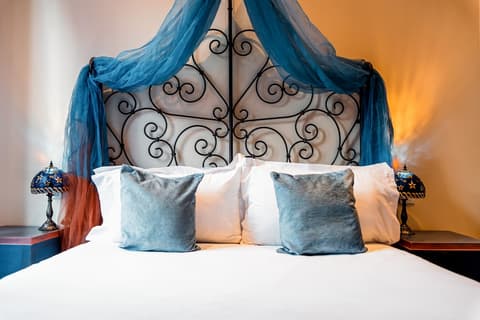 Villa Royale Montsouris, Room