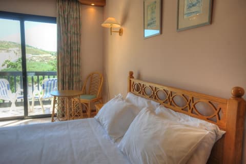 Saint Patrick's Hotel, Room