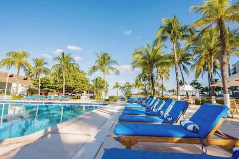 Beachscape Kin ha Villas & Suites, Living area