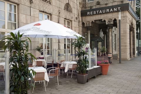 Wyndham Duisburger Hof, Terrace/patio
