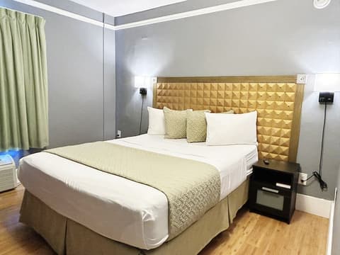 Ponce De Leon Hotel, Room