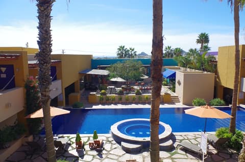 Los Patios Hotel, Outdoor pool