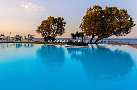 Le Sultan, Pool