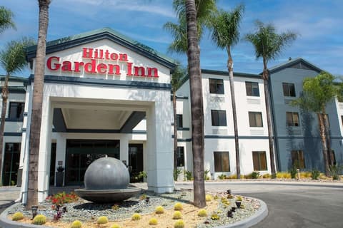 Hilton Garden Inn Los Angeles Montebello, Exterior