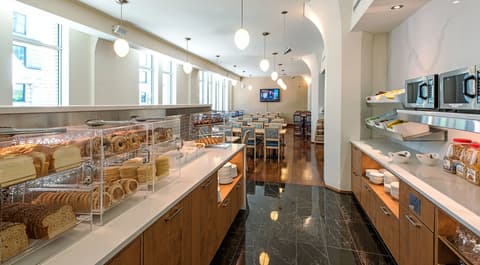 Le Square Phillips Hotel And Suites, Breakfast buffet