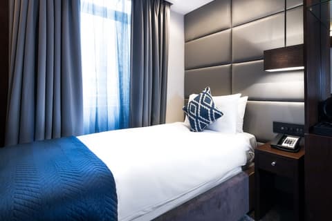 Montcalm Chilworth Townhouse, Paddington, Room