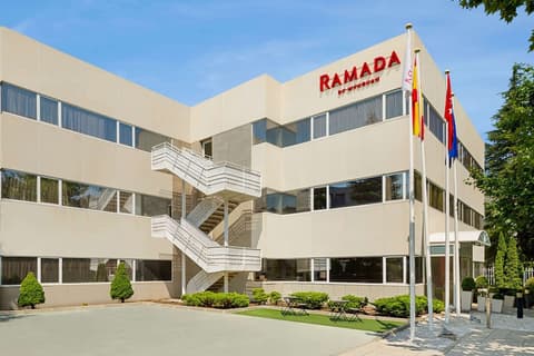 Ramada by Wyndham Madrid Tres Cantos, Exterior